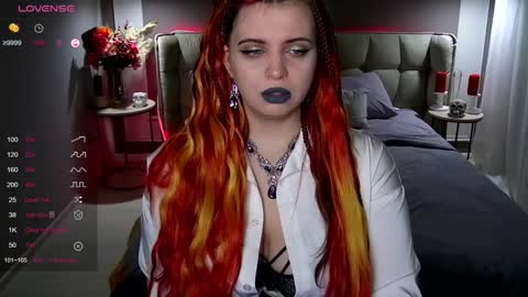 Snapshot of maya_mils chatting on January 2025 01:08:01 AM Maya Mils online show from January 2025 01:08:01 AM