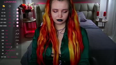 Snapshot of maya_mils chatting on January 2025 05:10:02 AM Maya Mils online show from January 2025 05:10:02 AM