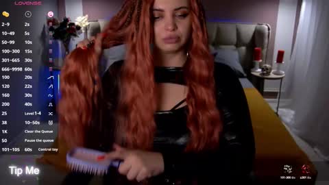 Snapshot of maya_mils chatting on September 2025 01:17:02 AM Maya Mils online show from September 2025 01:17:02 AM