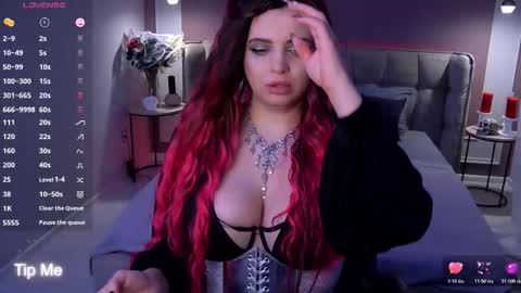 Snapshot of maya_mils chatting on December 2025 01:00:01 AM Maya Mils online show from December 2025 01:00:01 AM