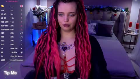 Maya Mils online show from December 2025 01:25:02 AM