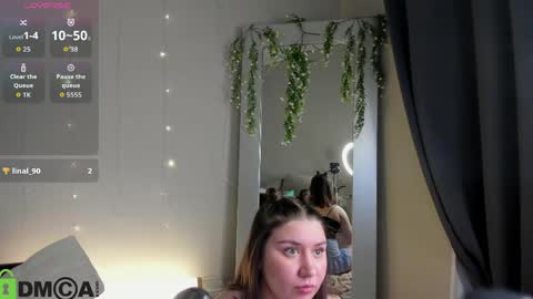 Snapshot of maya_raay chatting on May 2026 01:24:02 AM Maya online show from May 2026 01:24:02 AM