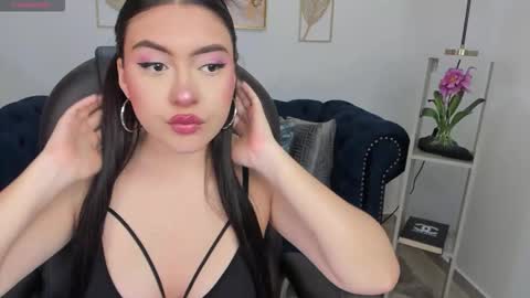 Maya vexx online show from December 2025 09:20:01 PM