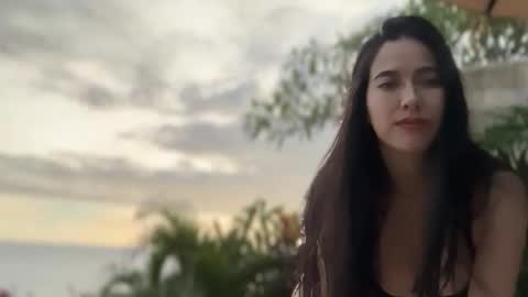 Maya and Alex online show from November 2025 09:39:01 AM