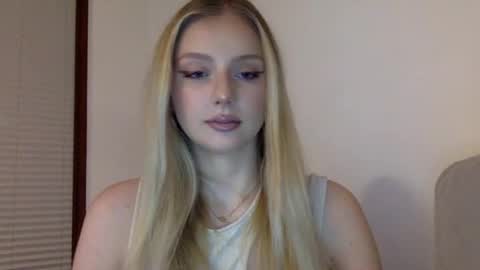 mayaflirt online show from February 2026 04:27:02 PM