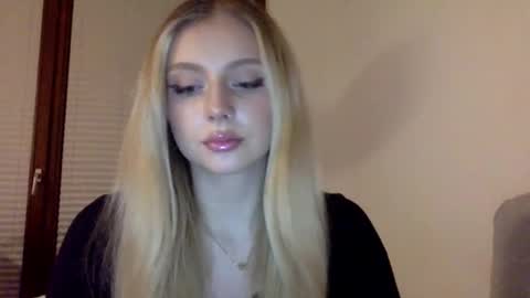 mayaflirt online show from February 2026 08:51:01 PM