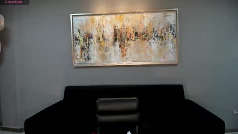 M A Y A    H O F F M A N online show from February 2026 11:17:01 AM