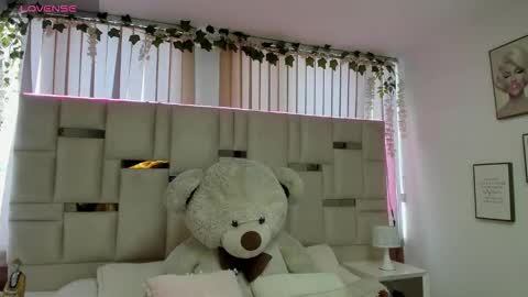 Mayajhons online show from March 2026 01:26:02 PM