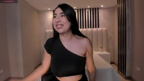 Snapshot of mayamoretti chatting on February 2026 03:05:02 AM Maya online show from February 2026 03:05:02 AM