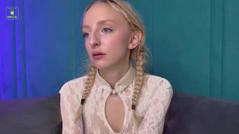 Maya online show from October 2025 06:47:01 AM