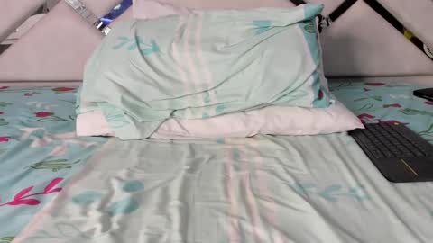 Snapshot of maybelline_666 chatting on February 2026 06:40:02 AM Maybelline69 online show from February 2026 06:40:02 AM