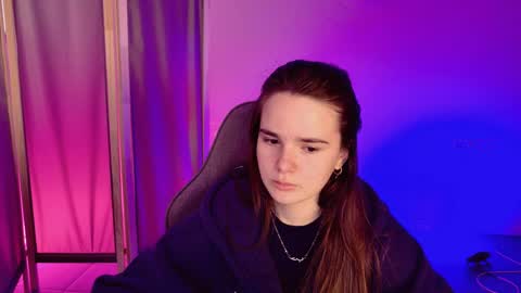 Snapshot of maybloom_ chatting on April 2026 10:17:02 AM maybloom_ online show from April 2026 10:17:02 AM