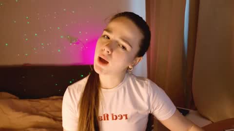 Snapshot of maybloom_ chatting on May 2026 07:35:02 AM maybloom_ online show from May 2026 07:35:02 AM