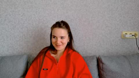 Snapshot of maybloom_ chatting on May 2026 10:33:01 AM maybloom_ online show from May 2026 10:33:01 AM