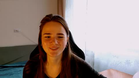 Snapshot of maybloom_ chatting on June 2026 06:15:02 AM maybloom_ online show from June 2026 06:15:02 AM