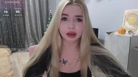 Snapshot of maymallorie chatting on December 2024 04:17:01 PM may online show from December 2024 04:17:01 PM