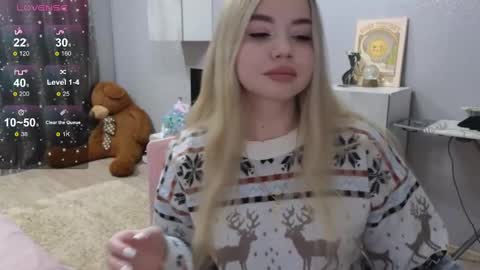 Snapshot of maymallorie chatting on January 2025 10:51:02 PM may online show from January 2025 10:51:02 PM