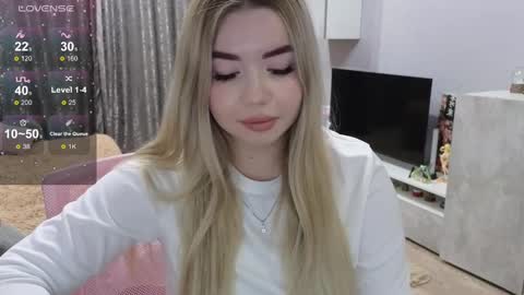 Snapshot of maymallorie chatting on February 2025 12:54:02 AM may online show from February 2025 12:54:02 AM