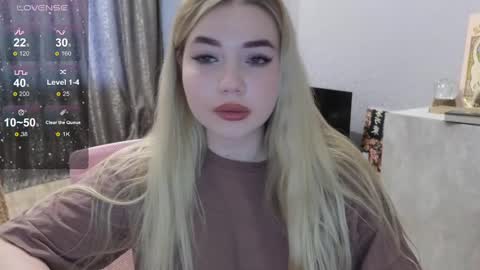 Snapshot of maymallorie chatting on March 2025 05:01:01 AM may online show from March 2025 05:01:01 AM