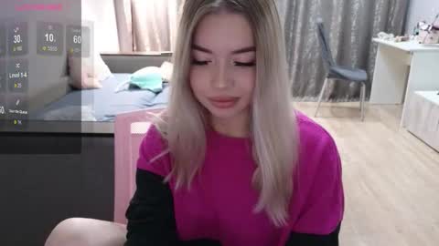Snapshot of maymallorie chatting on October 2025 10:20:02 PM may online show from October 2025 10:20:02 PM