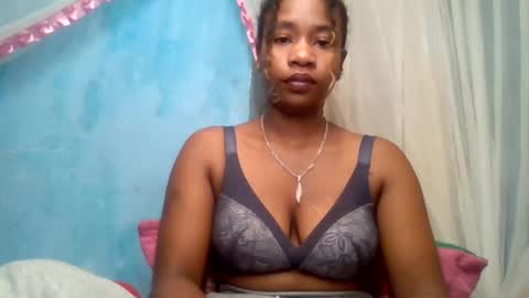 Snapshot of mayrah5 chatting on June 2026 06:39:01 AM mayrah online show from June 2026 06:39:01 AM