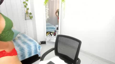 Mayu KIm online show from November 2025 07:36:01 PM