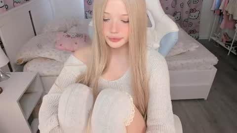  Mila  online show from April 2026 07:22:02 AM