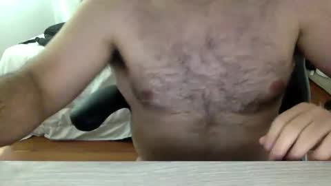 Snapshot of mbotve chatting on September 2025 06:32:02 PM VzlaMan online show from September 2025 06:32:02 PM