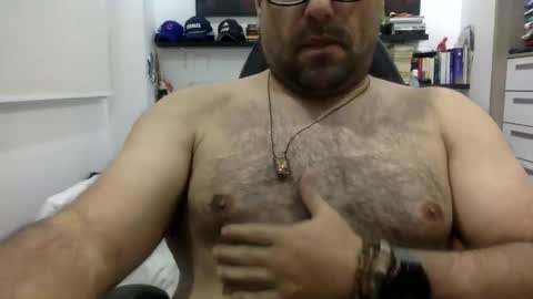 Snapshot of mbotve chatting on November 2025 11:29:01 PM VzlaMan online show from November 2025 11:29:01 PM