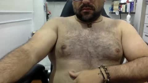 Snapshot of mbotve chatting on November 2025 04:55:01 AM VzlaMan online show from November 2025 04:55:01 AM