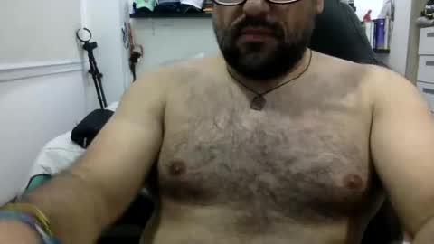 Snapshot of mbotve chatting on November 2025 05:17:01 AM VzlaMan online show from November 2025 05:17:01 AM