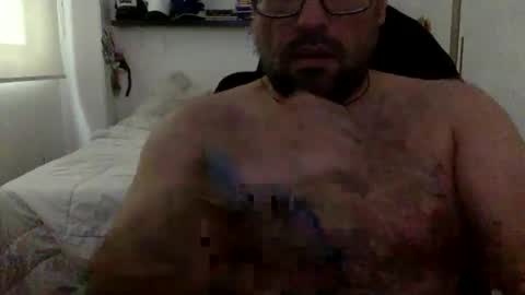 Snapshot of mbotve chatting on April 2026 04:36:02 PM VzlaMan online show from April 2026 04:36:02 PM