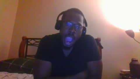 Mark online show from October 2025 02:45:02 AM