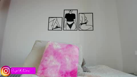 Ellie online show from October 2025 08:11:02 PM