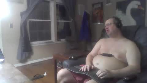 Snapshot of mckhero chatting on June 2026 02:07:01 AM Sean online show from June 2026 02:07:01 AM
