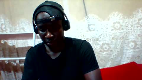 Snapshot of mclntz_bbc chatting on February 2025 02:52:01 PM mclntz_bbc online show from February 2025 02:52:01 PM