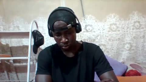 Snapshot of mclntz_bbc chatting on February 2025 10:37:02 AM mclntz_bbc online show from February 2025 10:37:02 AM