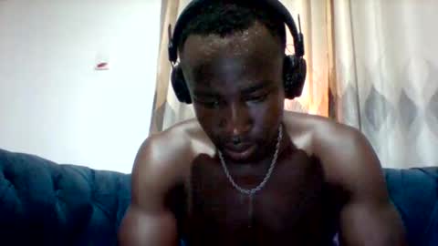 Snapshot of mclntz_bbc chatting on November 2025 10:40:02 AM mclntz_bbc online show from November 2025 10:40:02 AM