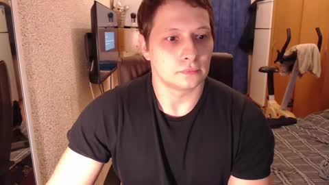 mclovi19 online show from December 2024 11:00:02 AM