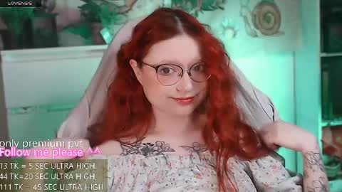 Snapshot of me_hanna chatting on April 2026 03:33:02 AM Hanna online show from April 2026 03:33:02 AM