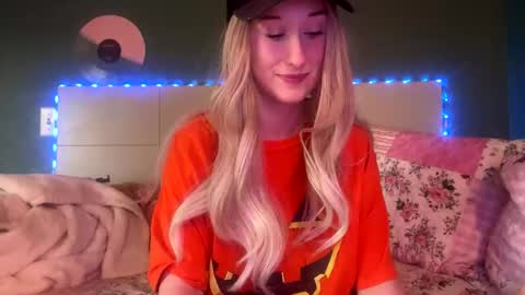 meadowmoon3 online show from March 2026 12:06:01 AM