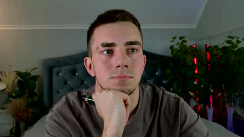 Snapshot of meal_boy chatting on May 2026 08:20:02 AM Max online show from May 2026 08:20:02 AM