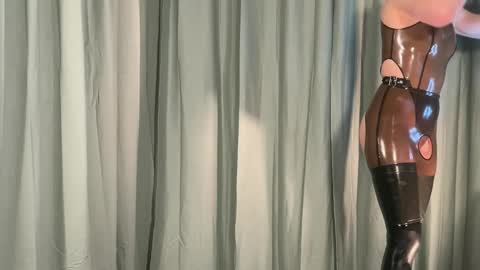 Snapshot of meatinstrument chatting on March 2026 06:41:02 PM meatinstrument online show from March 2026 06:41:02 PM