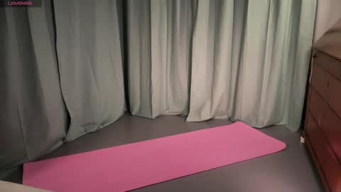 Snapshot of meatinstrument chatting on April 2026 08:24:02 PM meatinstrument online show from April 2026 08:24:02 PM