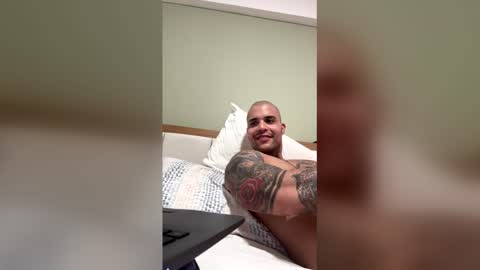 filippoae online show from April 2026 12:11:02 AM