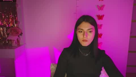 Snapshot of medina_andress chatting on March 2025 04:38:02 PM Dina online show from March 2025 04:38:02 PM