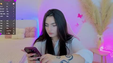 Snapshot of medina_andress chatting on May 2026 09:01:01 PM Dina online show from May 2026 09:01:01 PM