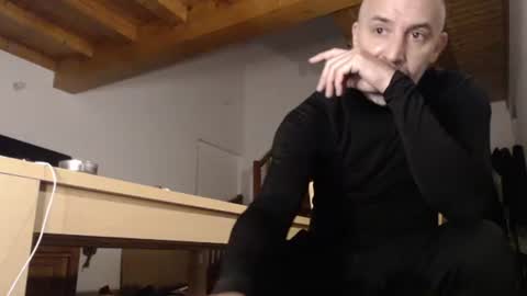 Meditmtc online show from January 2025 07:00:01 PM