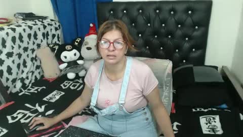  Natalia  online show from November 2025 03:58:02 PM