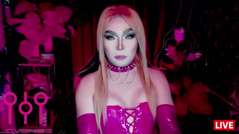 THE QUEEN ALPHA   Queen Medusa Prey online show from February 2026 04:08:01 AM